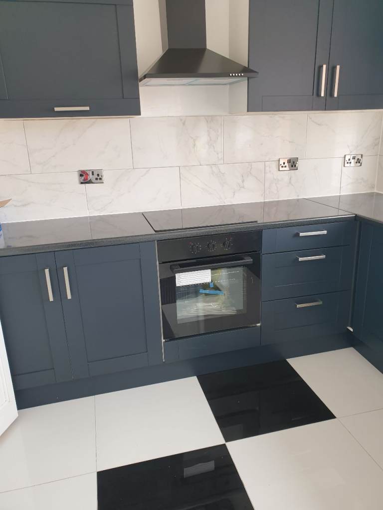 **TO LET**3 BED PROPERTY**MID TERRACE**BEESTON STREET**LONGTON**