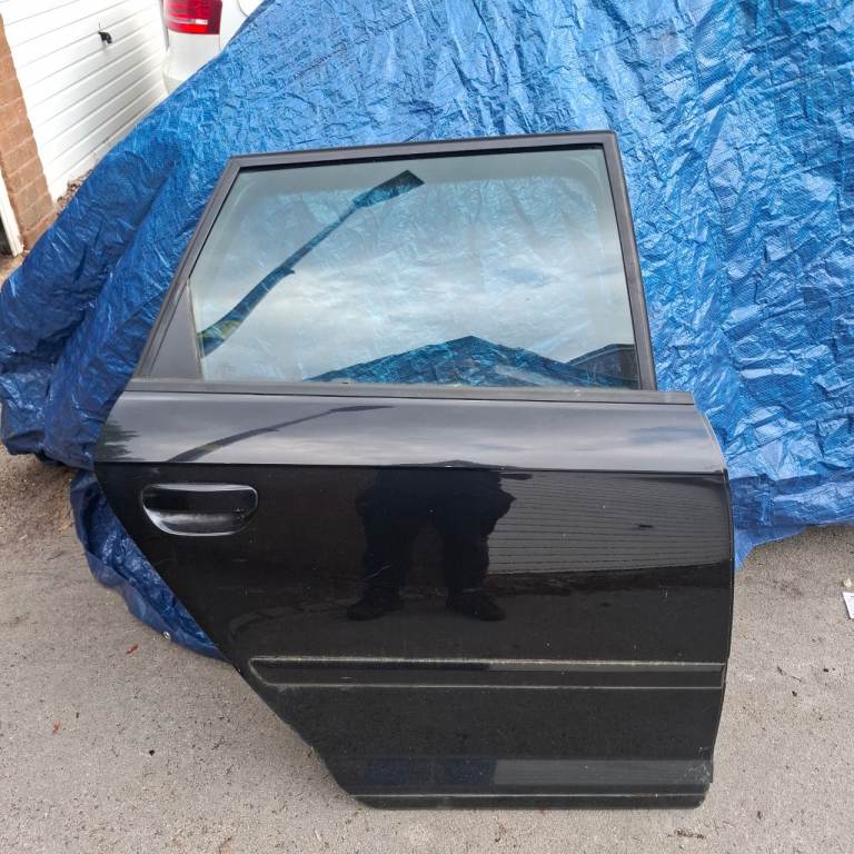 Audi a3 8p driver side rear door 