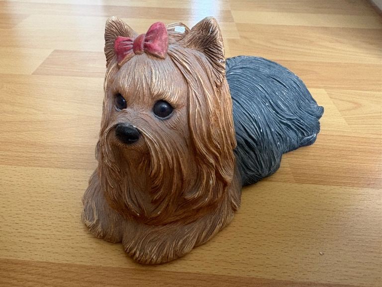 Sandicast Yorkshire Terrier Figurine – Good Condition