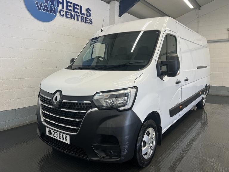2023 Renault Master LM35dCi 135 Business+ Medium Roof Van PANEL VAN DIESEL Manual