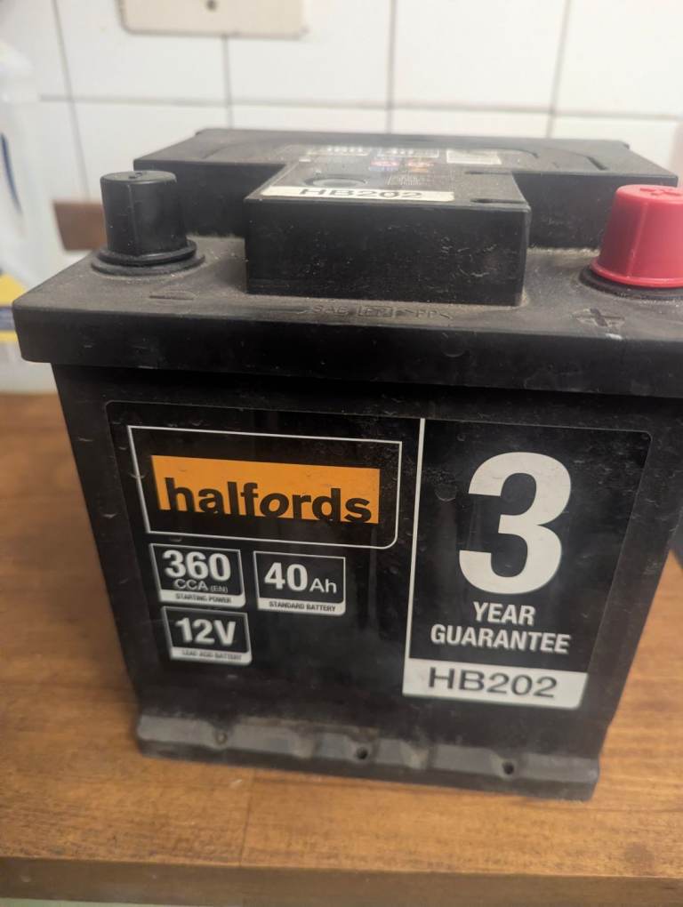 Halfords Car battery 40ah fully charged 