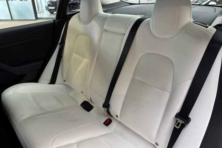 2022 Tesla Model 3 Performance AWD 4dr [Performance Upgrade] Auto SALOON ELECTRIC Automatic