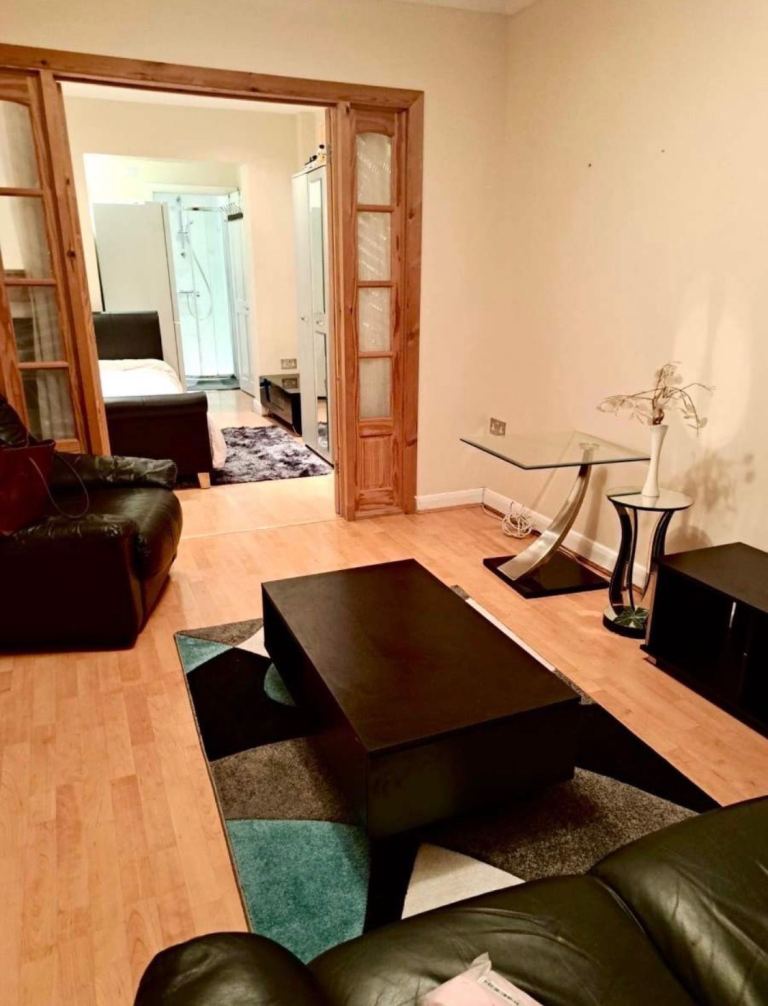 Rent - Double Room Ensuite With Own Living Room