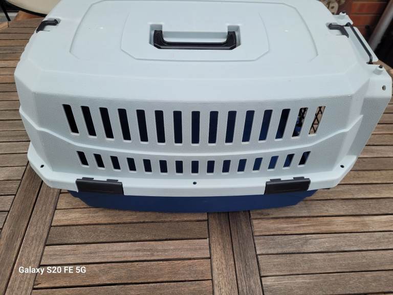 PET TRANSPORT BOX CAGE CARRIER FOR CAT OR SMALL DOG USED ONE TRIP