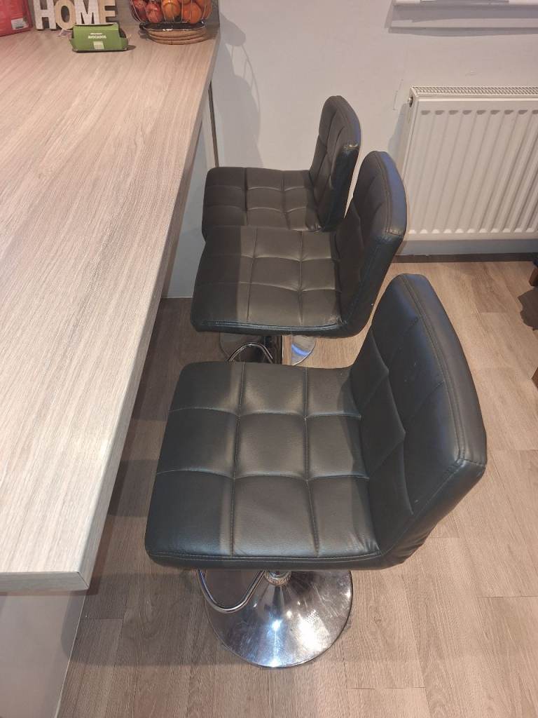 Breakfast bar stools