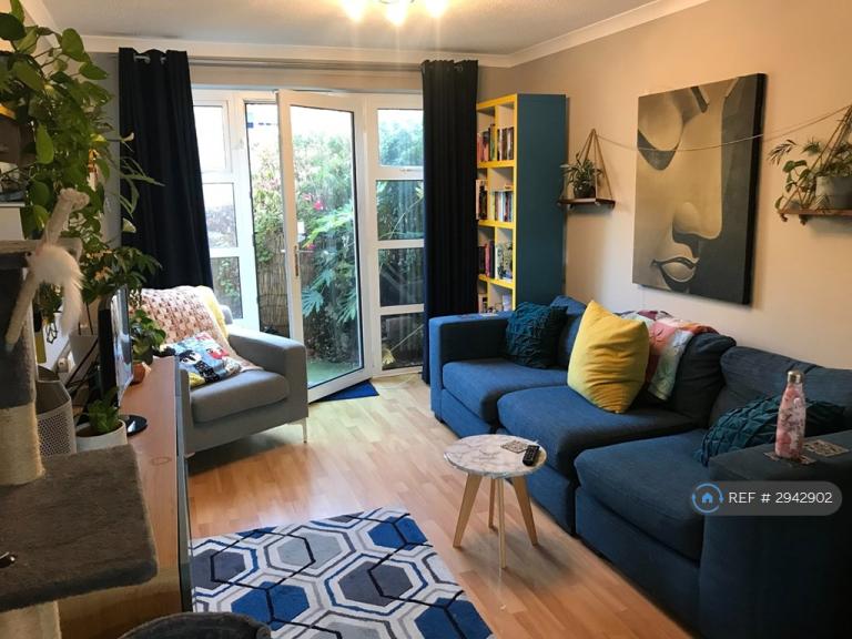 2 bedroom flat in Bow Road, Bow, E3 (2 bed) (#2942902)