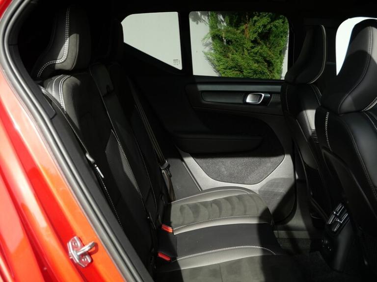 2020 Volvo XC40 1.5h T5 Twin Engine Recharge 10.7kWh R-Design Pro SUV 5dr Petrol Plug-in Hy SUV H...