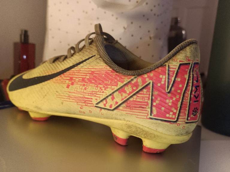 Nike Jr. Mercurial Vapor 16 Club (Mbappé Edition) – UK 5.5 – Great Condition