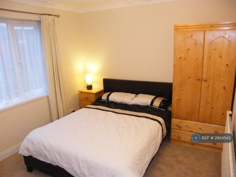 1 bedroom in Brookhouse Road, Farnborough, GU14 (#2934543)