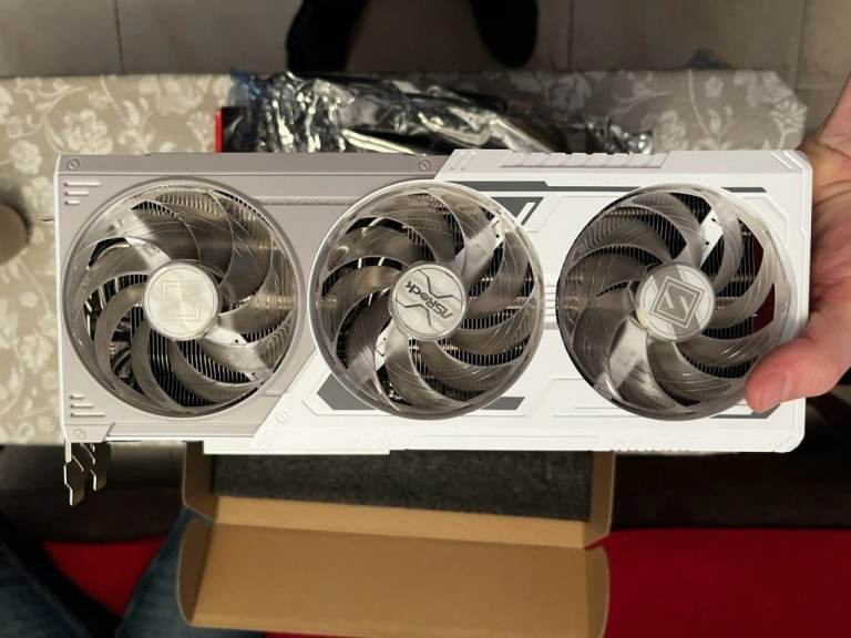 ASRock Radeon RX 9070 XT Steel Legend Graphics Card 16GB – As New for Sale