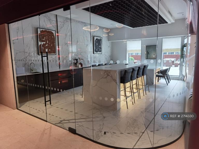 2 bedroom flat in Dutton Street, Manchester, M3 (2 bed) (#2714330)