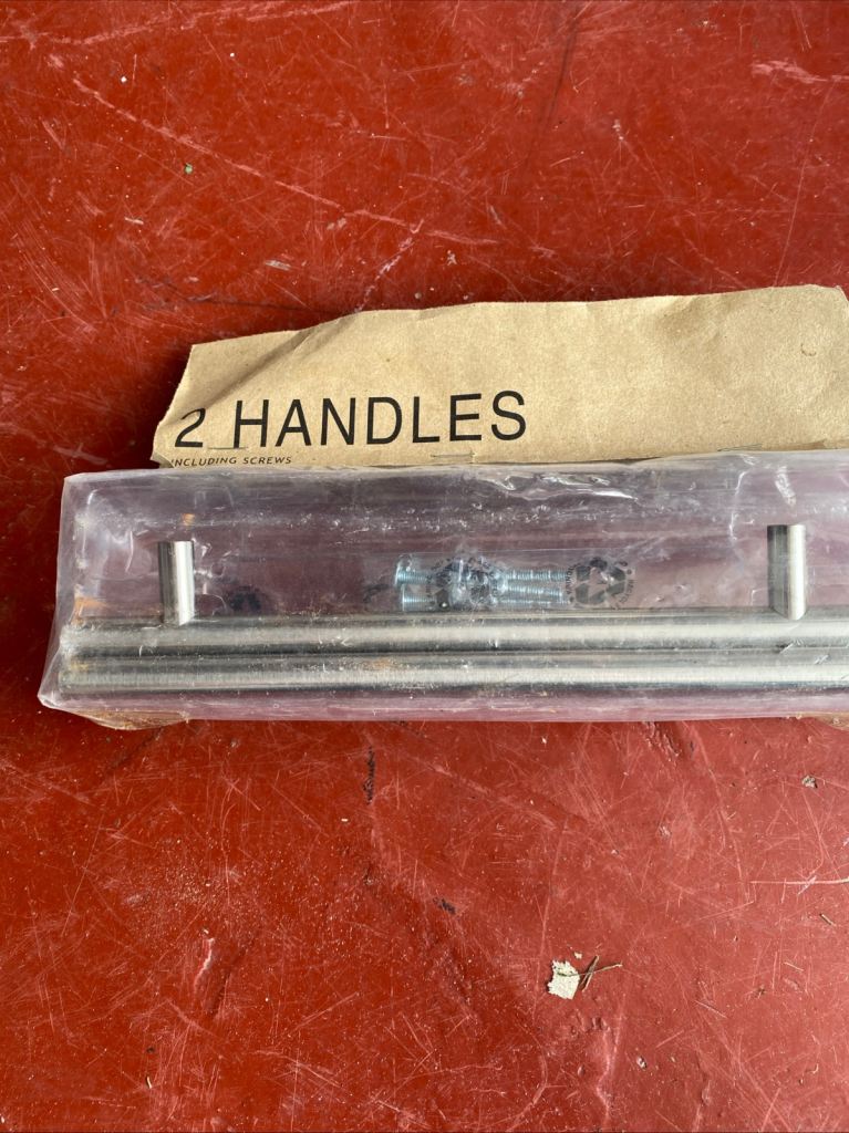 2 packB&Q door handles 220mm(160mmhole)