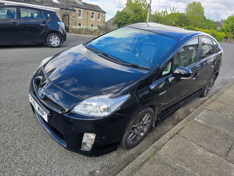 TOYOTA PRIUS ANIVERSERY EDITION 