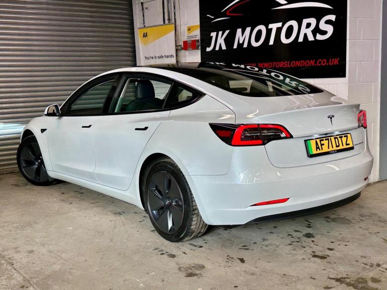 TESLA MODEL 3 (Dual Motor) Long Range Auto 4WDE 4dr 2021