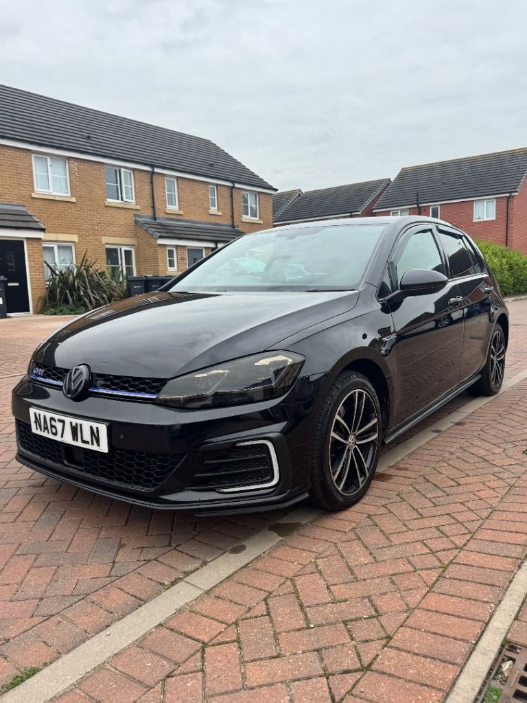 Volkswagen, GOLF, Hatchback, 2017, Semi-Auto, 1395 (cc), 5 doors