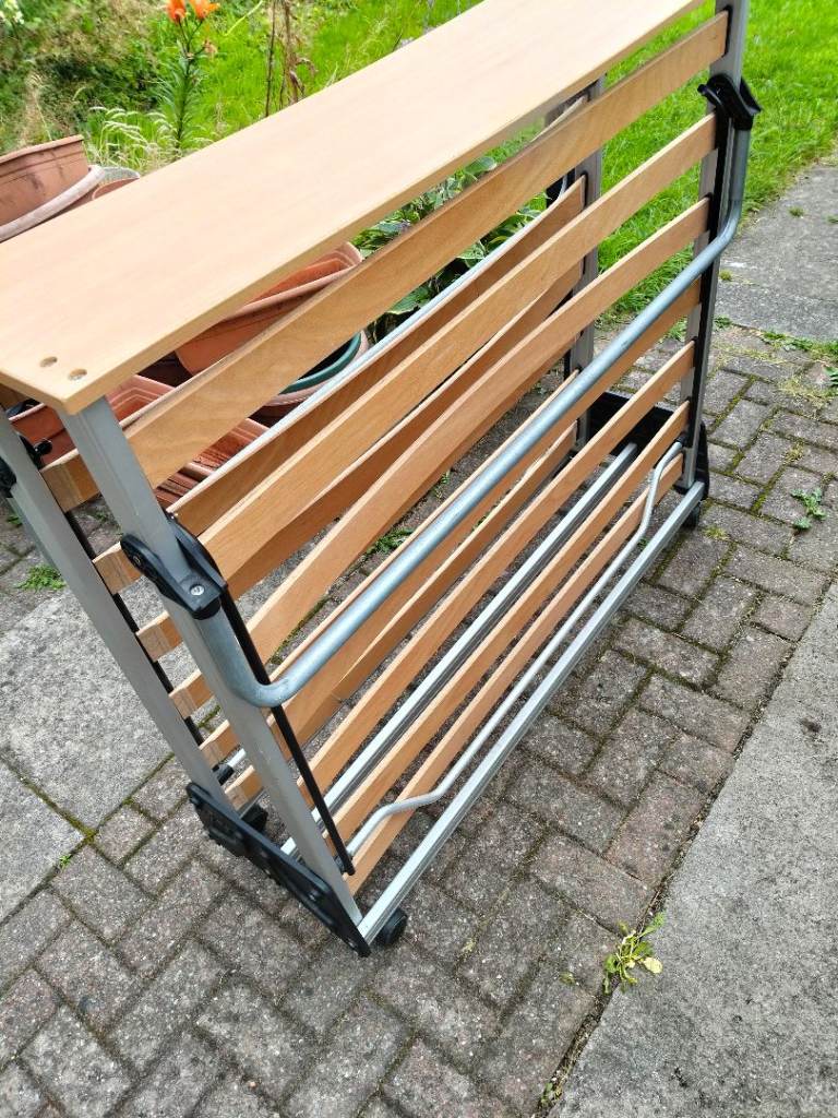 Fold up guest bed