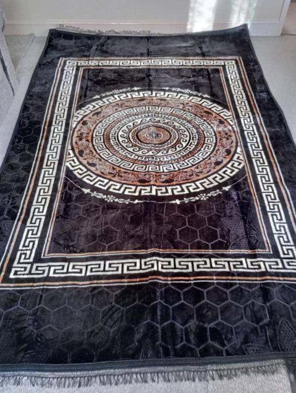 Rug Greek Style black and cream Brand New 