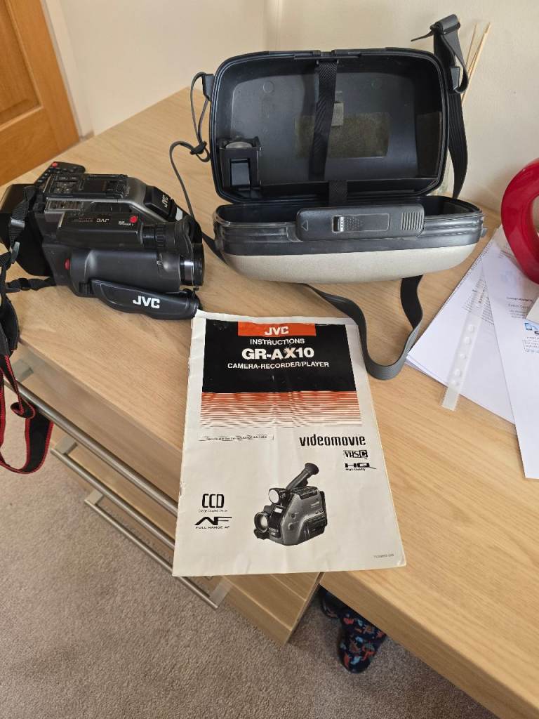 JVC GR-AX10 VHS-C Camcorder – Vintage – With Case & Manual