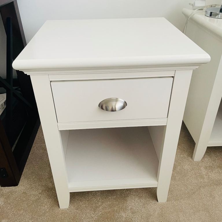 2 x white bedside tables
