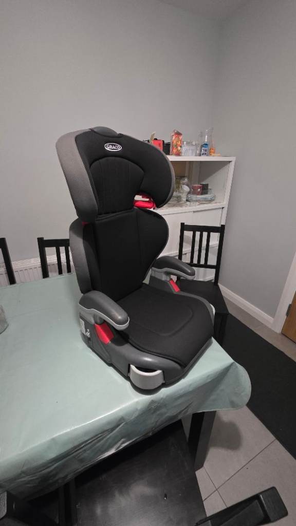 Kids Booster Car Seat- Clean, Safe and Good Condition