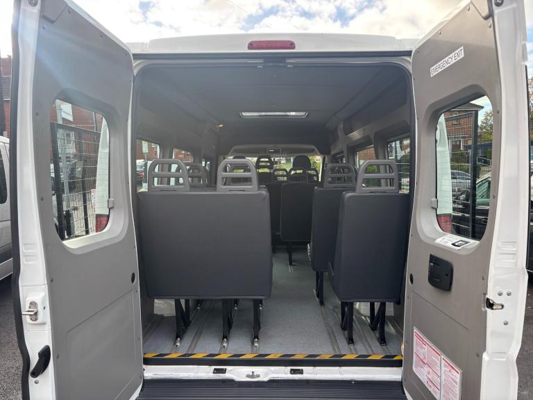 2013 Peugeot Boxer  2.2 HDi 440 Window Van 4dr Diesel Manual FWD L4 H2 (130 bhp) Minibus Diesel M...