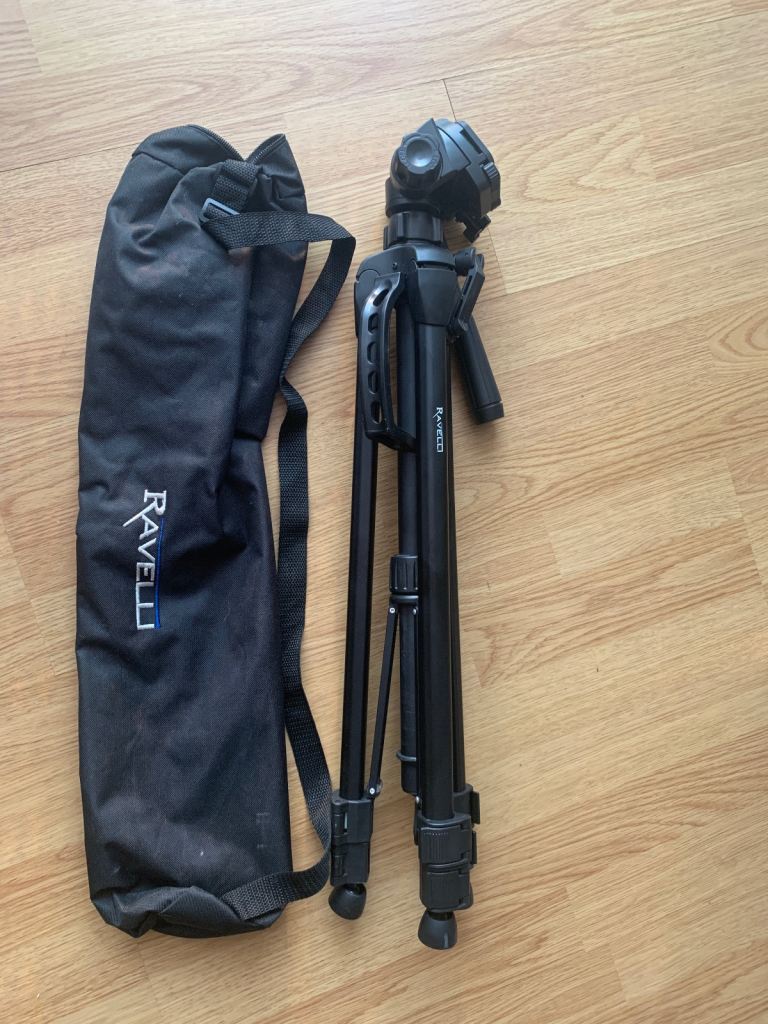 Ravelli camera tripod, max height 154cm