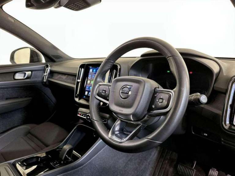 2022 Volvo XC40 Recharge 69kWh Core Auto 5dr Automatic SUV Electric Automatic