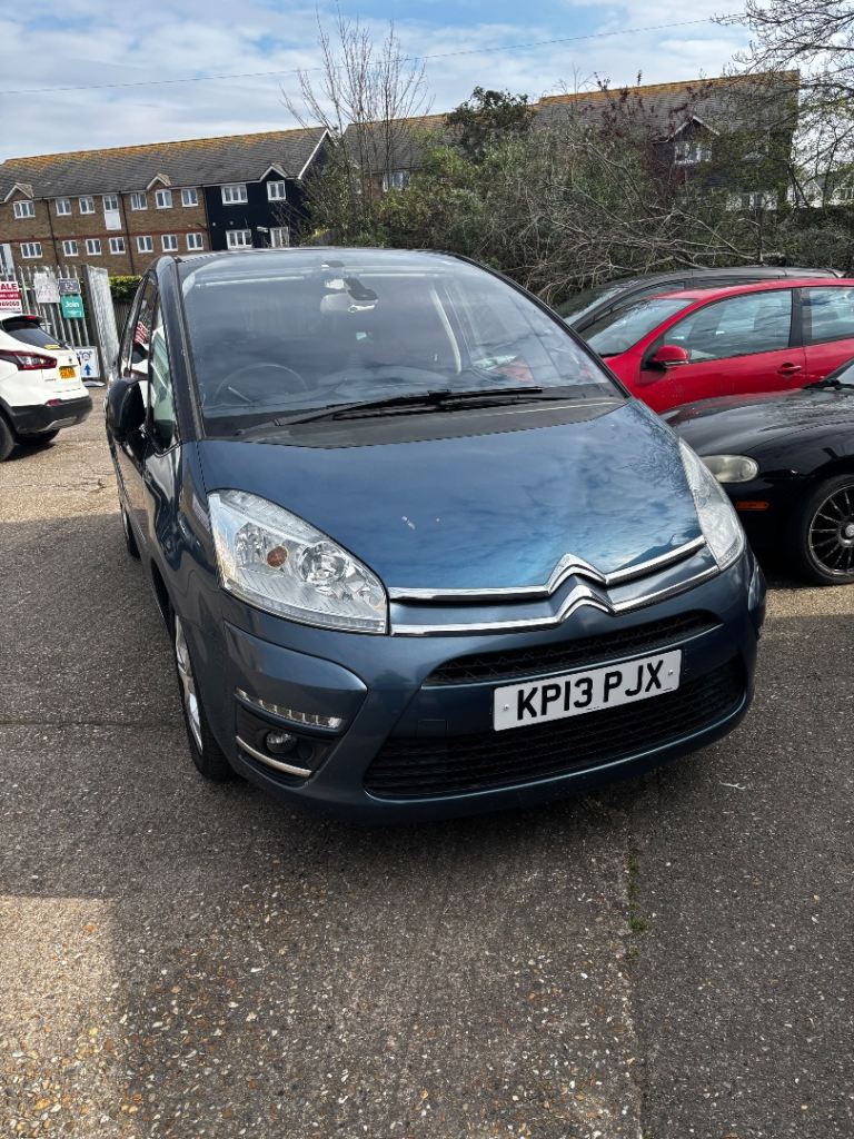 Low mileage Citroen Picasso with 12 months MOT