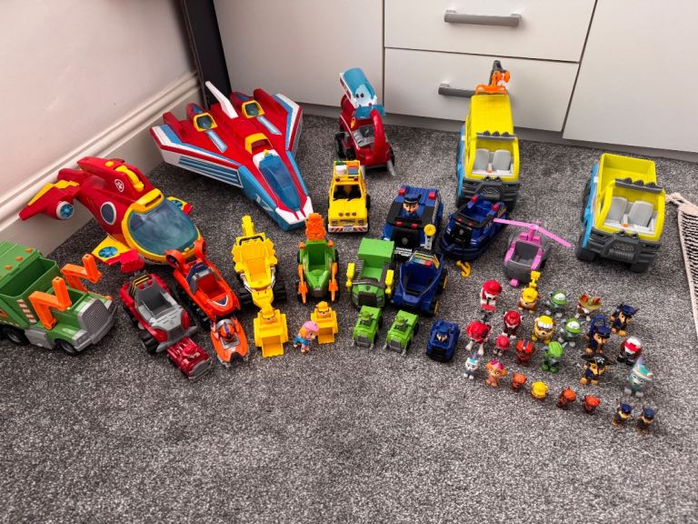 Pow Patrol massive bundle mighty jet, vehicles, planes, characters 