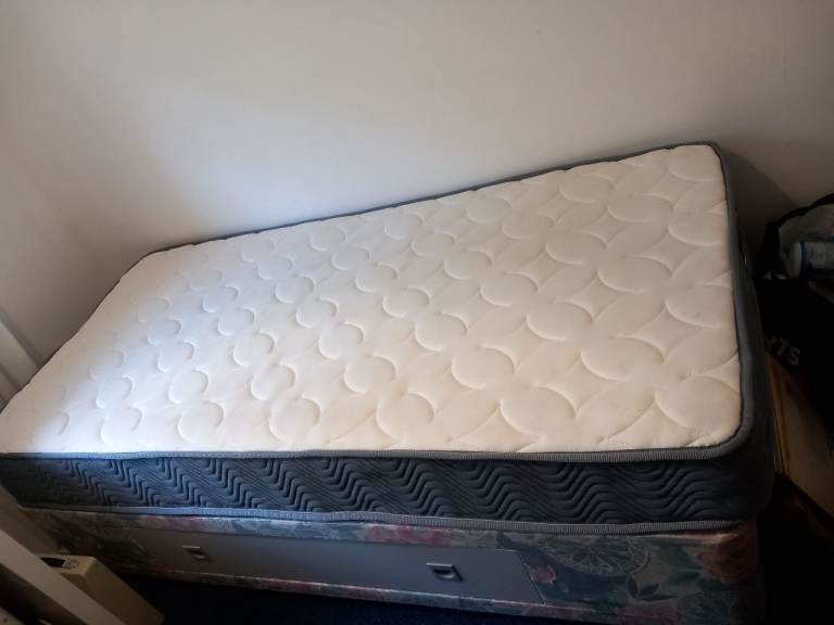 image for Free single bed with mattress