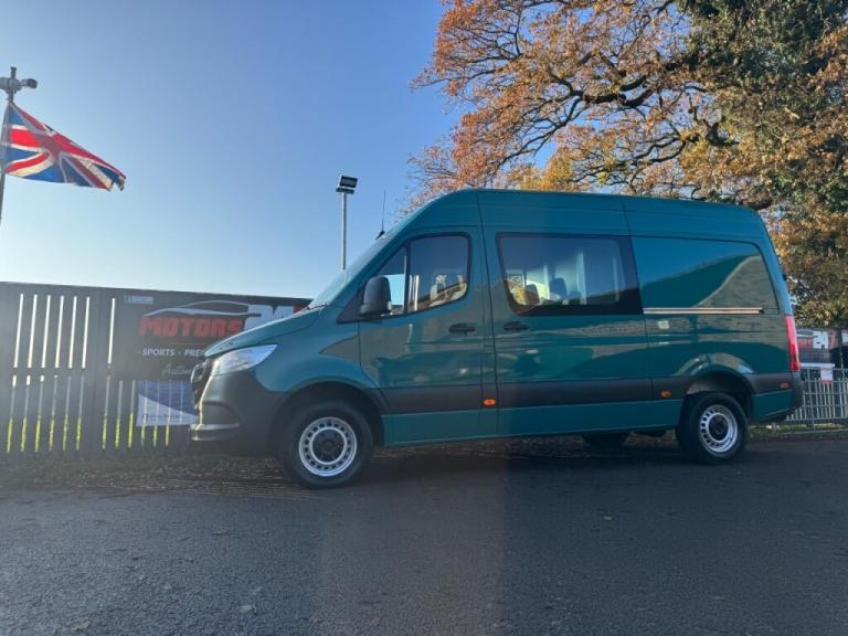  Mercedes-Benz Sprinter SPRINTER 2.1L 314CDI 3.5t H2 L2 RWD WINDOW COMBI CREW