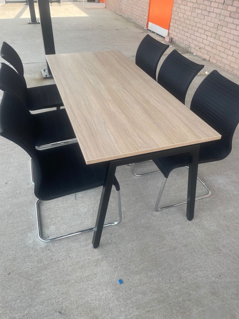 ✅ £140 Narbutas Meeting Table Dining Table 