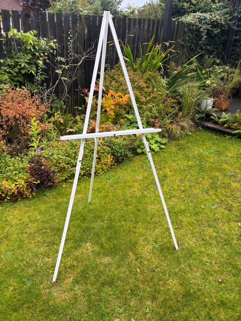 White wooden easels (weddings/parties/art)