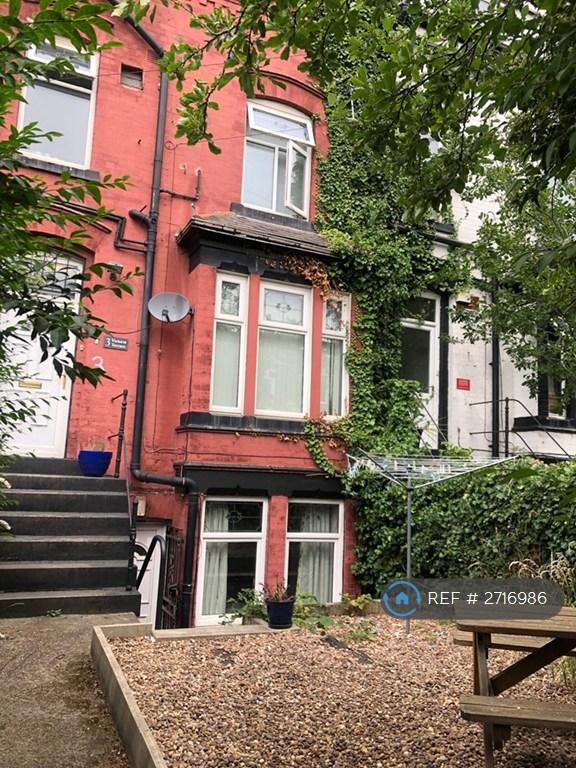 4 bedroom house in Victoria Terrace, Leeds, LS3 (4 bed) (#2716986)