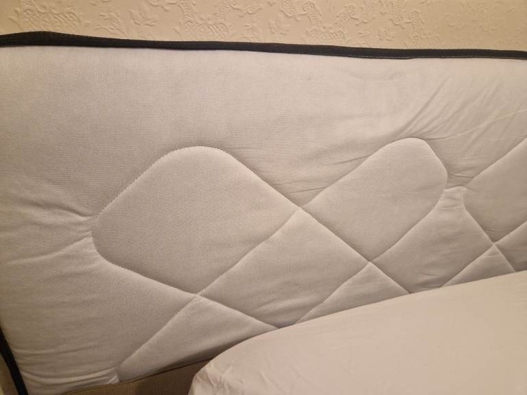 3ft 6 single divan bed with base