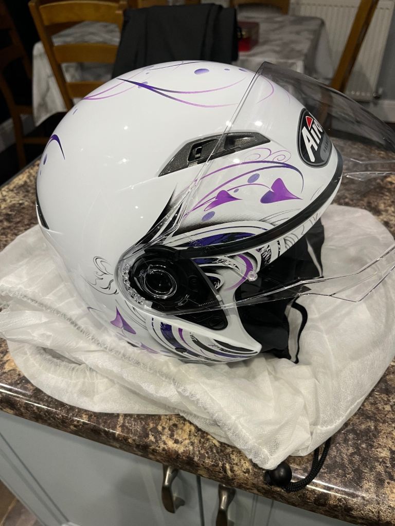 Airoh ladies motorbike helmet