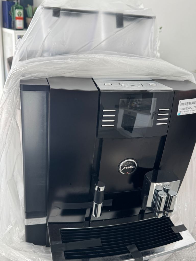 Jura giga X8 pro Coffee Machine cafe restaurant bar office waiting room area man cave