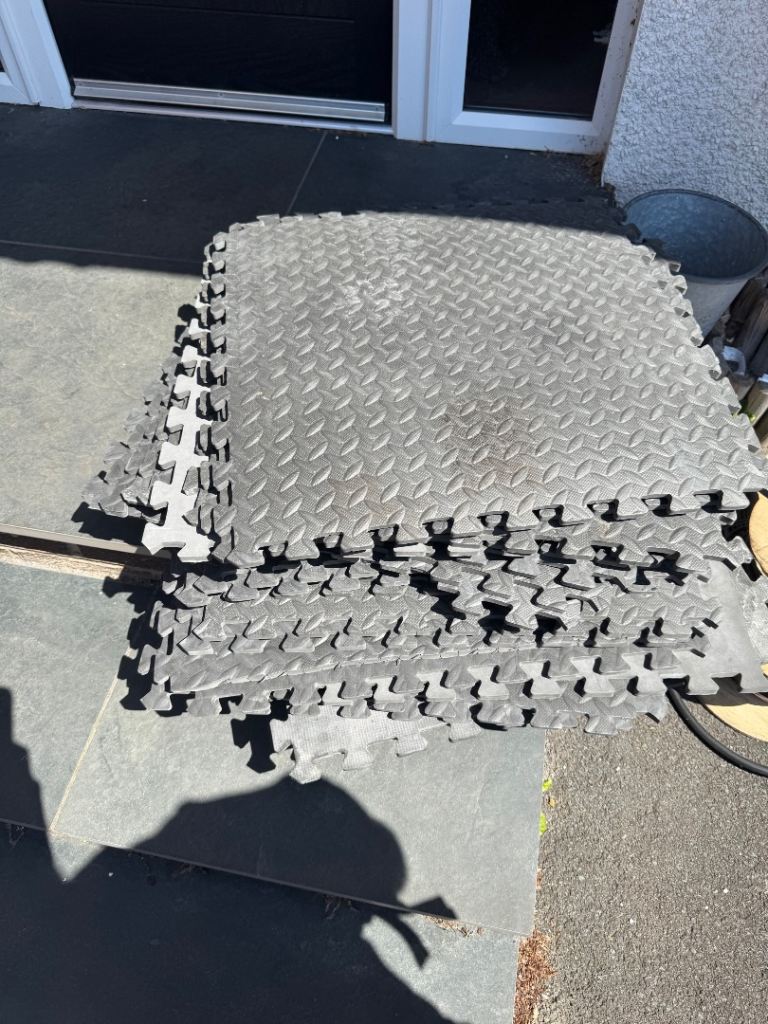 FREE!!!!!! Grey Rubber Interlocking Floor Mats – Fair Condition