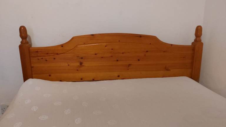 Wooden Headboard bed , king sige with mattress 