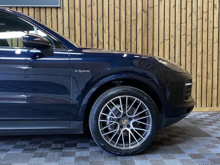 2022 Porsche Cayenne V6 E-Hybrid SUV HYBRID Automatic