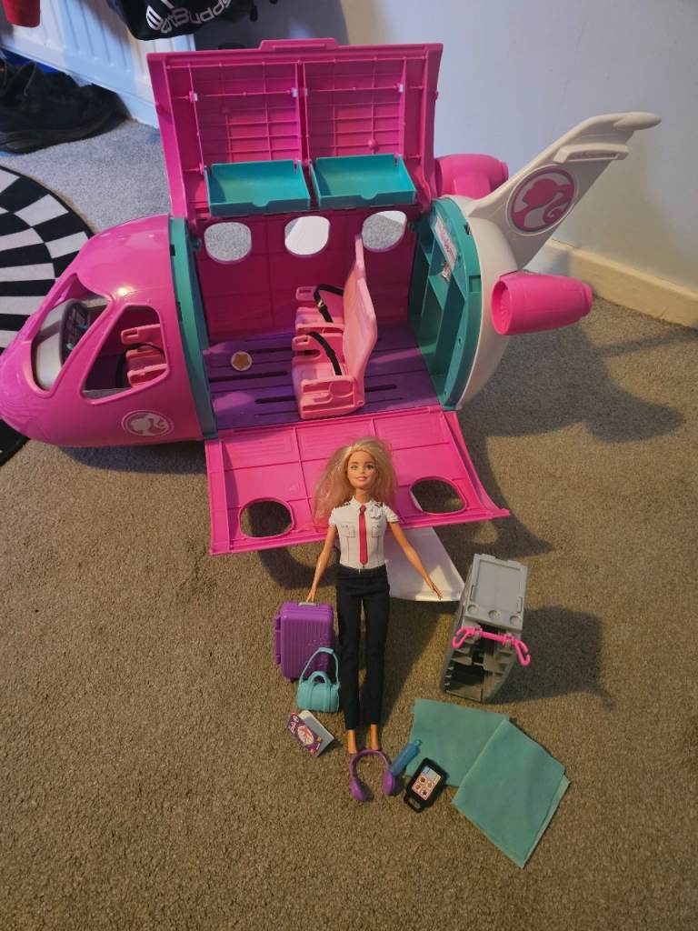 Barbie plane 
