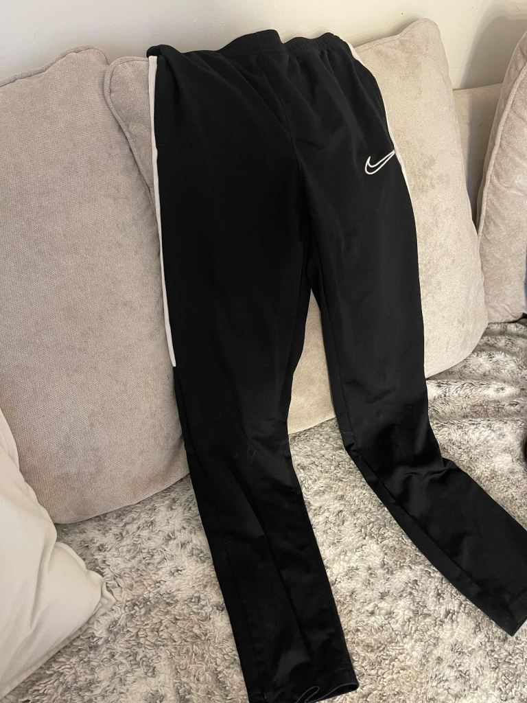 Boys Nike trousers dri-fit