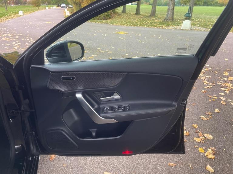 2019 Mercedes-Benz A-Class A180d Sport Executive 5dr Auto HATCHBACK DIESEL Automatic