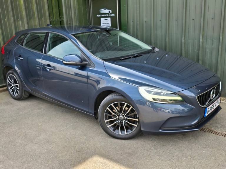 2016 Volvo V40 2.0 D2 Momentum Hatchback 5dr Diesel Manual Euro 6 (s/s) (120 ps) Hatchback Diesel...