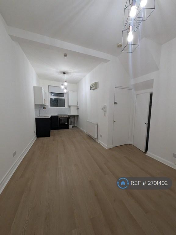 1 bedroom in Askew Road, London, W12 (#2701402)