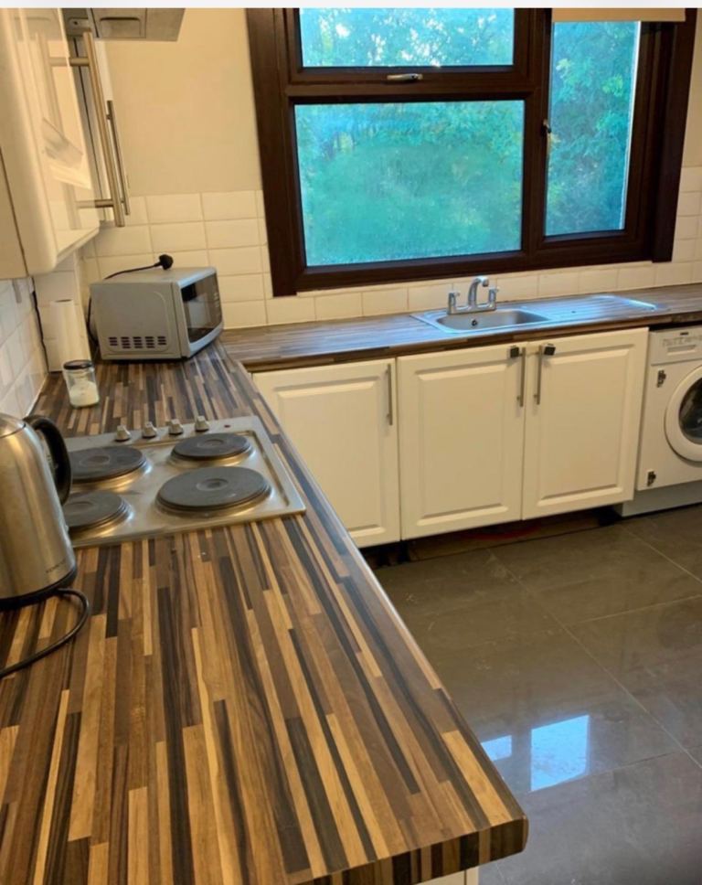 Immaculate 2 bedroom Flat