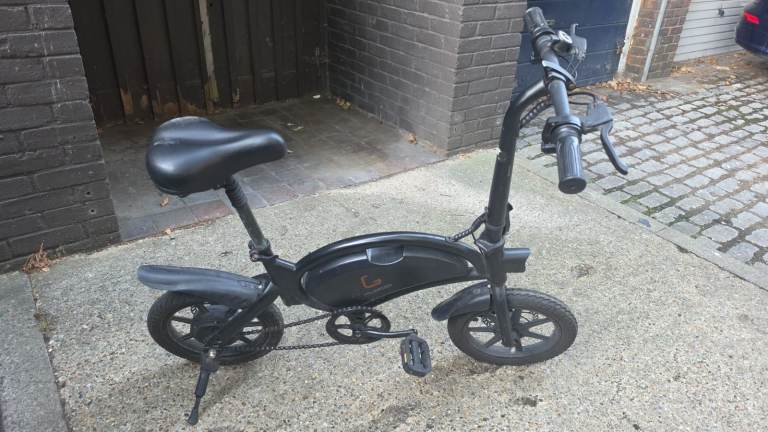 Fiido D11 Electric Folding Bike – Black, Good Condition