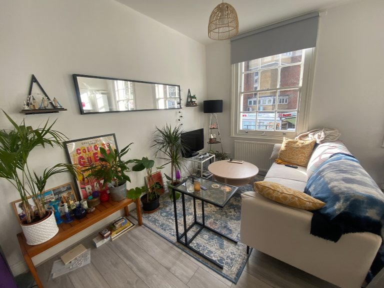 Fully Furnished Flat to Rent in Chalk Farm