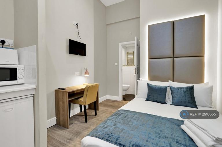 Studio flat in Finchley Road, London, NW3 (#2916655)