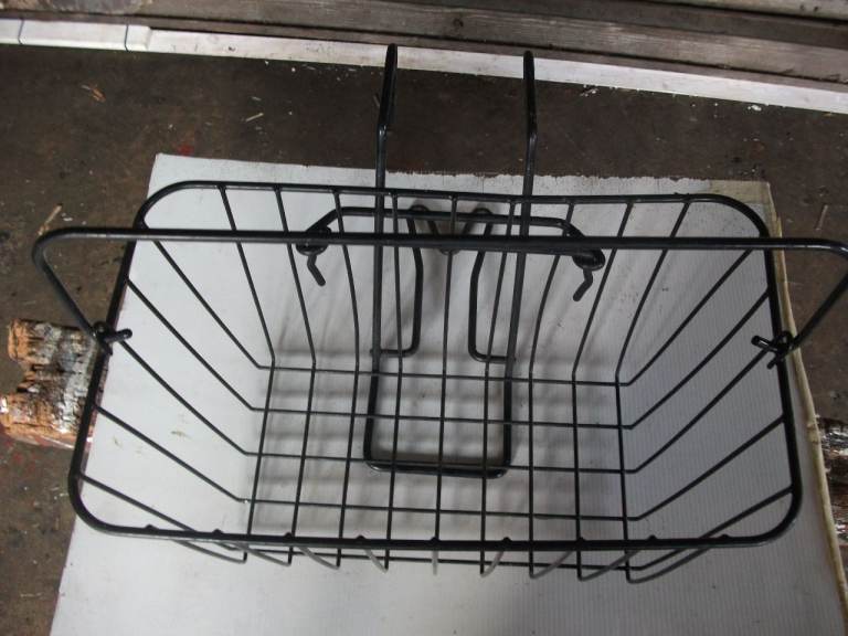 NEW  FRONT CYCLE BASKET ONLY £8.
